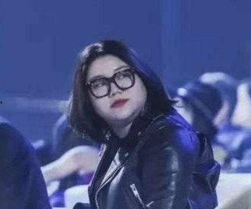 吃瓜娱乐疯子是谁,揭秘娱乐圈幕后风云